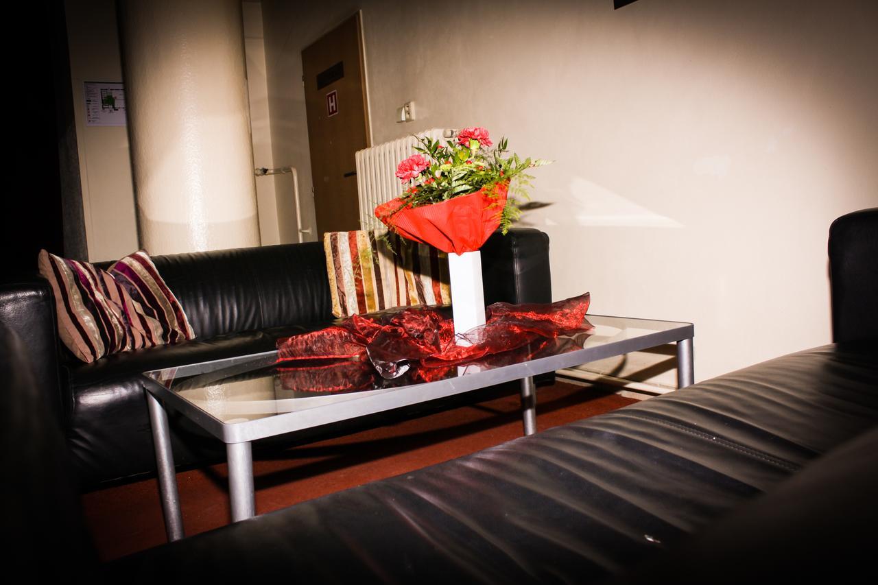 Hotel Morava Uherske Hradiste Bagian luar foto